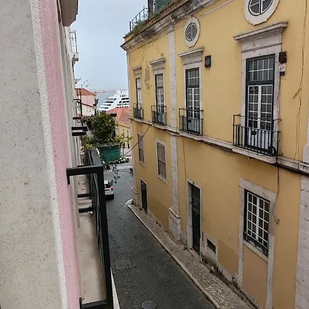 Apartment Of The Panteao, 2nd Floor Lissabon