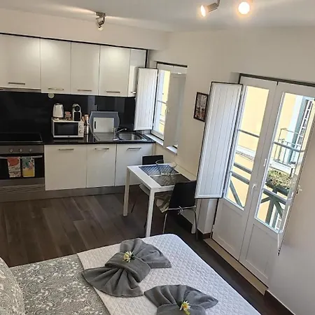 Of The Panteao, 2nd Floor Appartamento